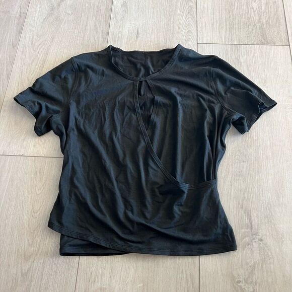 Lululemon women’s shirt size 4 - Picture 1 of 6